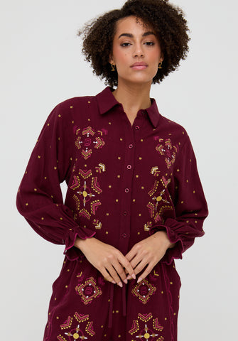 Penny Boxy Embroidered Shirt In Aubergine