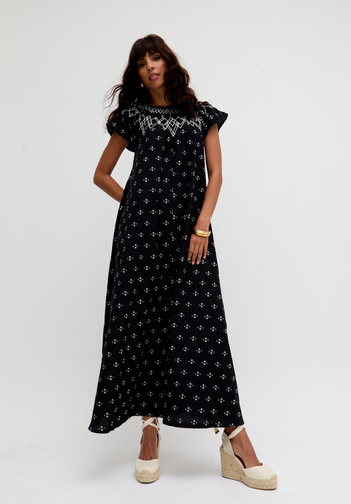 Willow Embroidered Shirring Jacquard Maxi Dress In Black

