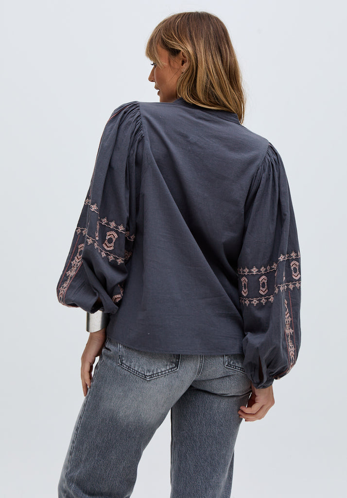 Demi Embroidered Ballon Sleeve Shirt In Grey