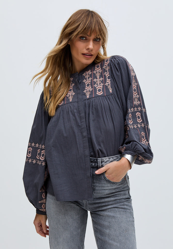 Demi Embroidered Ballon Sleeve Shirt In Grey