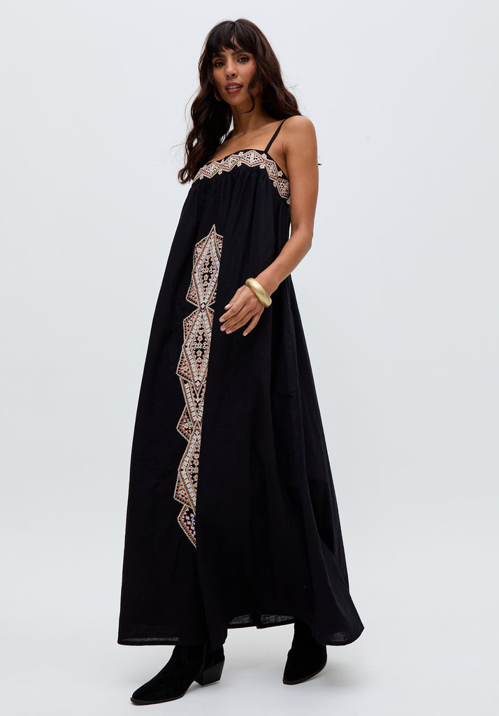 Sapphire Spaghetti Strap Embroidered Maxi Dress In Black