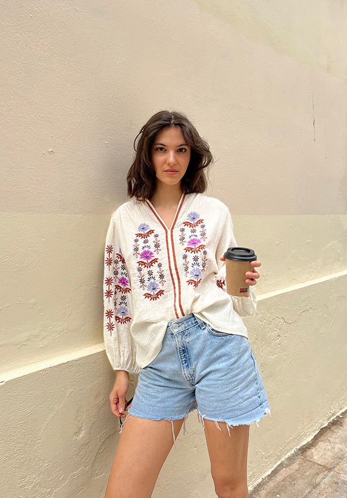 Dina Shirt in Cream With Multicoloured Embroidery